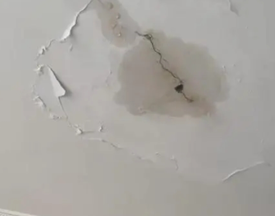 振兴阳台漏水维修公司分享下屋面防水工程质量问题原因分析